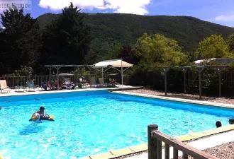 À vendre superbe camping au cur de la drÔme provenÇaleun cadre authentique, au milieu des champs de 