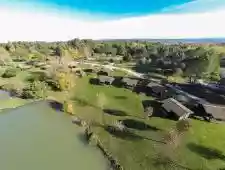 Chalets et terrains à vendre en zone boisée et champêtre à Lagorce - Gironde