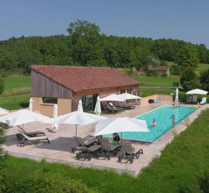 Parc résidentiel de loisirs 3 étoiles près de Cahors