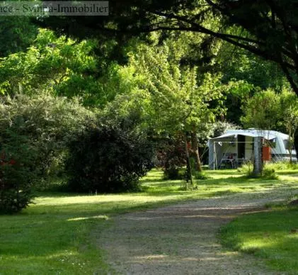 vente d'un château d'exception au coeur des midi-pyrénées avec un camping 100 emplacements