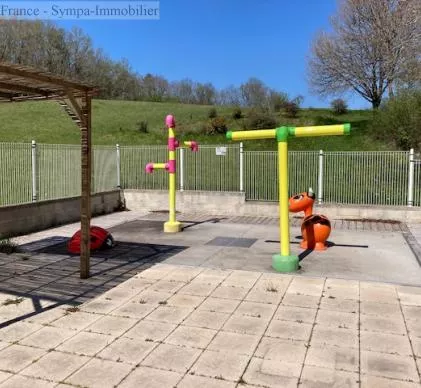 beau camping ayant un gros potentiel