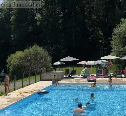 vendu en exclusivité camping superbement situé dans une zone touristique très connue