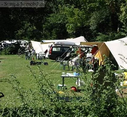 vendu en exclusivité camping superbement situé dans une zone touristique très connue