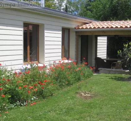 une opportunité exceptionnelle d'acquérir un camping prospère et bien établi situé dans la magnifiqu