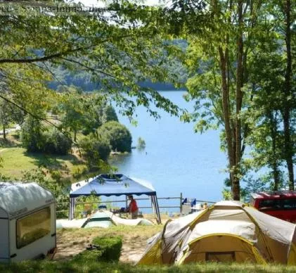 vente dun camping exceptionnel en bord de lac, situé au cur du parc naturel régional du haut-langued