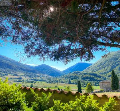 À vendre superbe camping au cur de la drÔme provenÇaleun cadre authentique, au milieu des champs de 