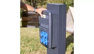 Borne métalique alu anthracite pour coffret de camping ou coffret de recharge OHMTEC