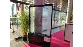 Mur d'Eau Transparent