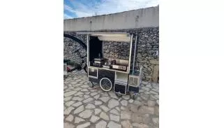kiosque sécurisé mobile pour vente: crêpes et gaufres, churros, traiteur et plats cuisinés, fleuriste, café et boissons, jus de fruits et smoothie, donuts, burger, hotdog, friterie, brasserie bière, primeur, boulangerie, pâtisserie, pizzeria…