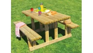 Tables en bois 