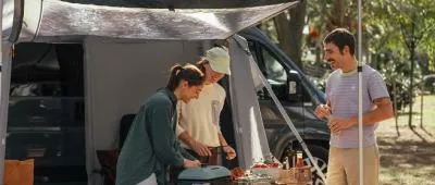Barbecue à gaz en camping : la solution sécurité face aux canicules et interdictions