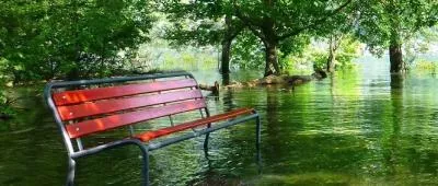 Campings en zone inondable : comment le changement climatique bouleverse l'hôtellerie de plein air